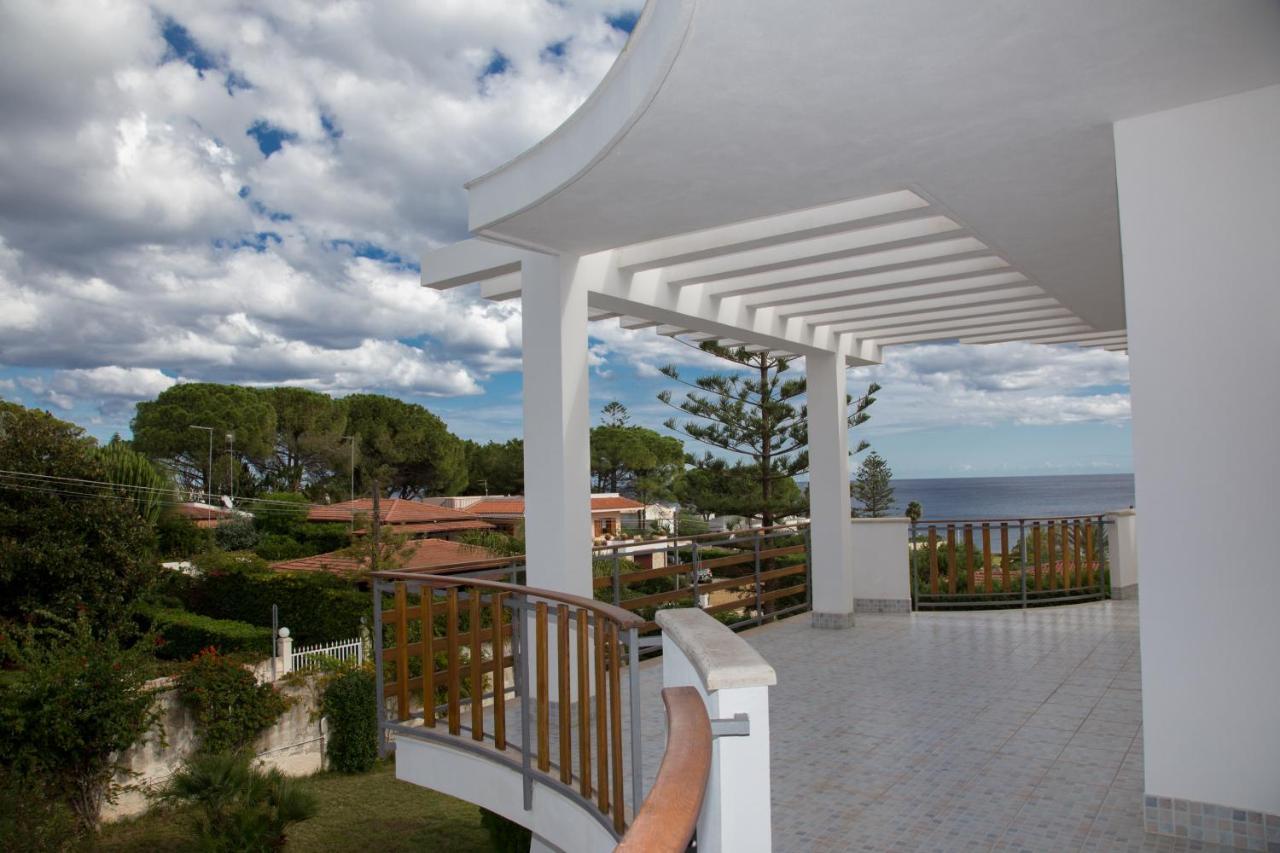 Villa Vega Fontane Bianche Exteriör bild